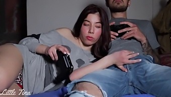 Teen Amateur Gets Her Ass Fucked By Friend'S Girlfriend