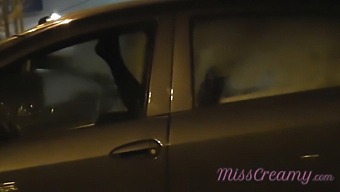 Public Parking Lot Threesome With Stranger - Misscreamy