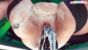 Maminčin Rozbitý Automat Na Zmrzlinu Se Promění V Divokou Jízdu