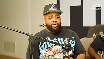 Голямо Дупе Латино Получава Здраво Чукане По Средата На Интервю С Подкаст.